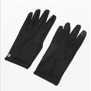 Lululemon Run for It All Gloves